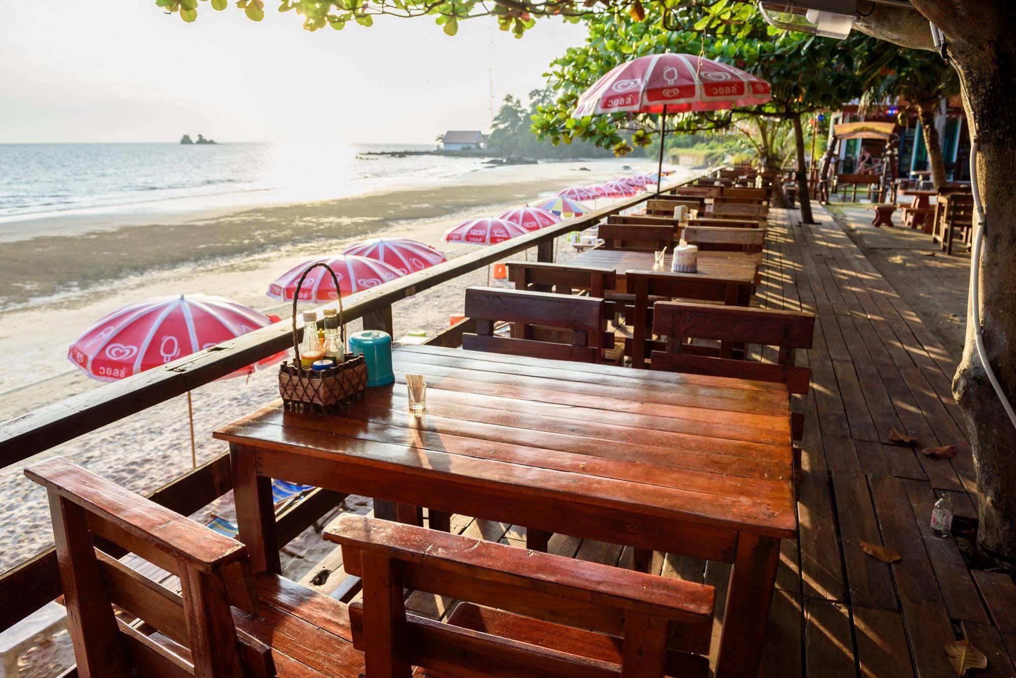 Baansuan Aokhai Beach Resort Mae Phim Εξωτερικό φωτογραφία
