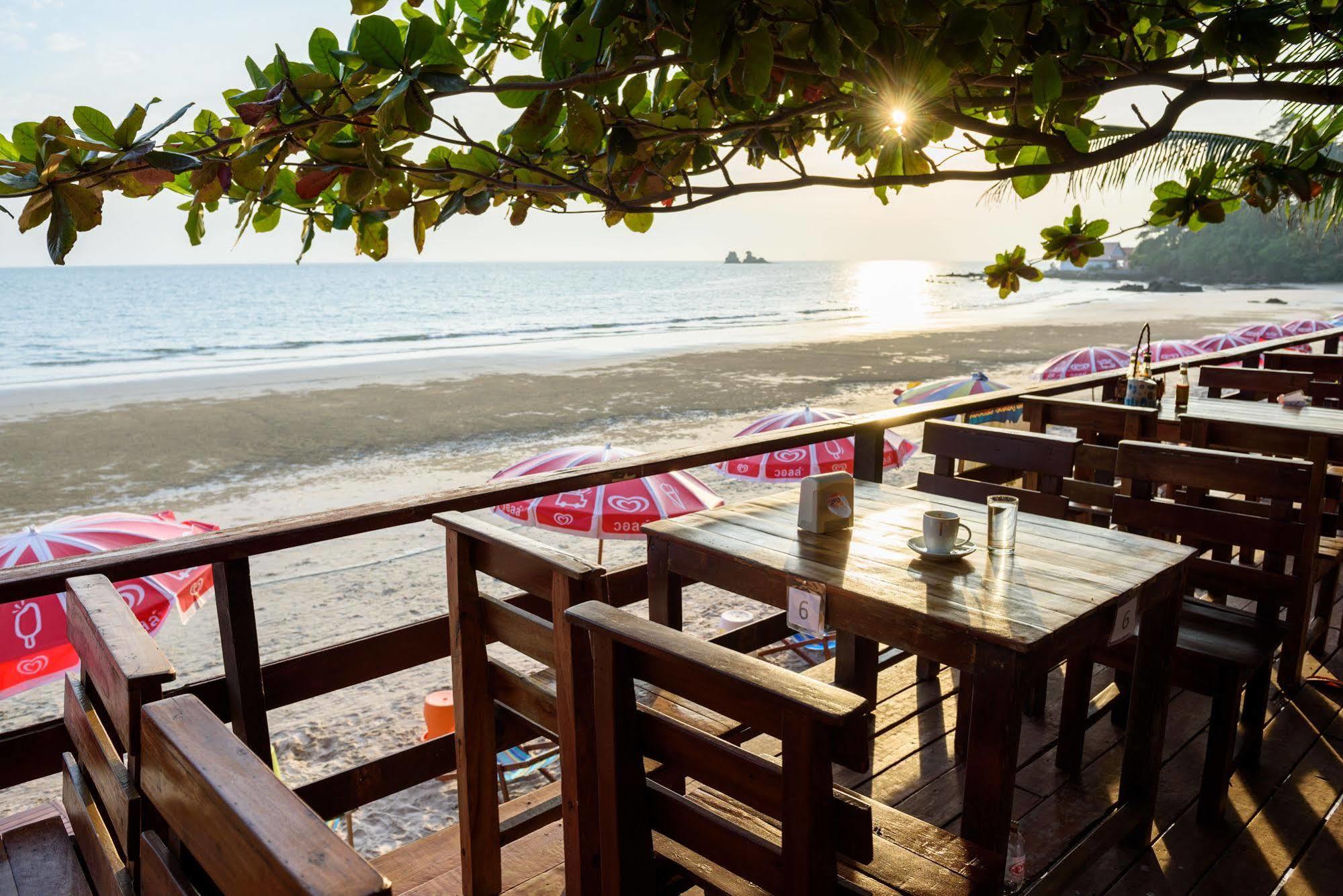 Baansuan Aokhai Beach Resort Mae Phim Εξωτερικό φωτογραφία