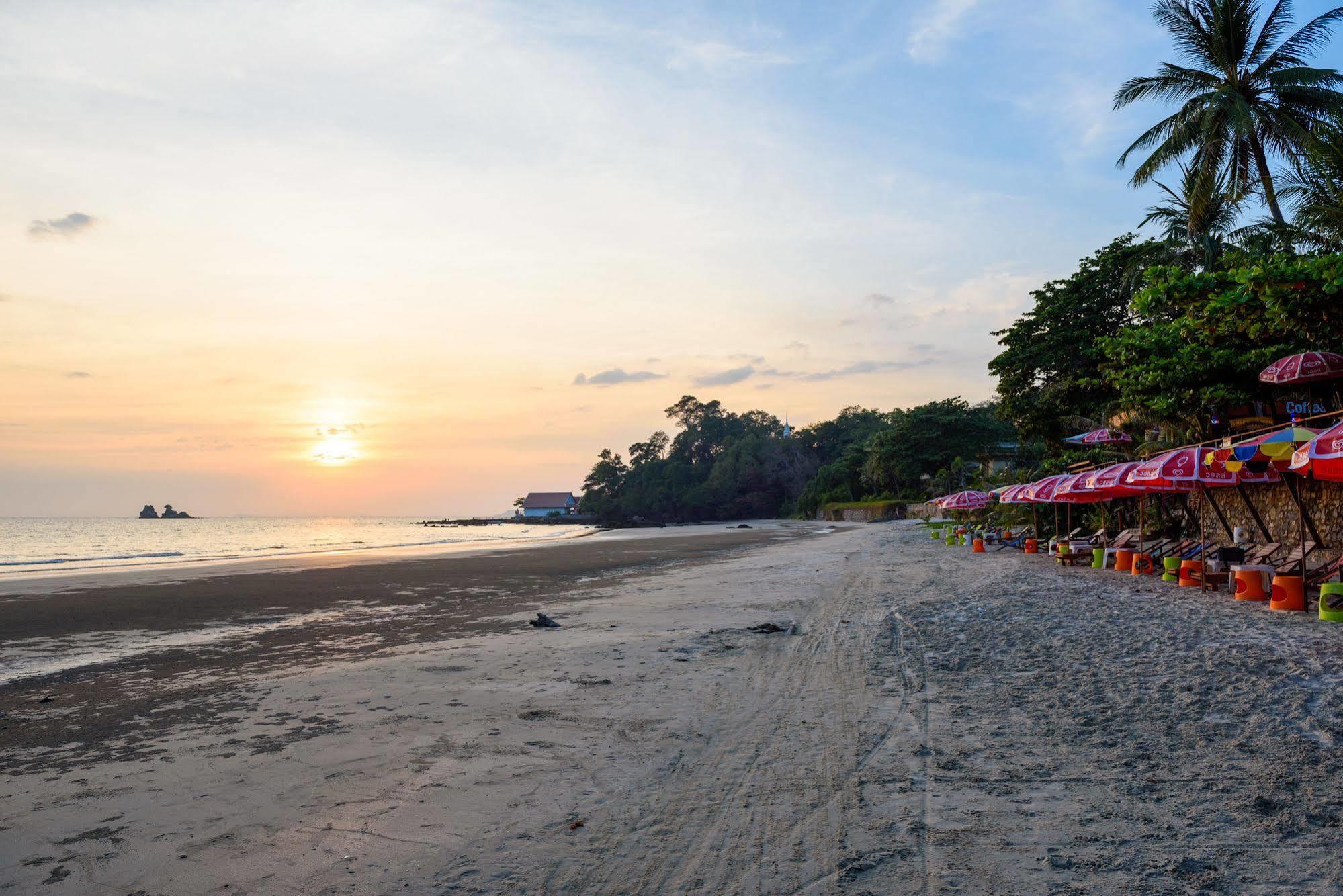Baansuan Aokhai Beach Resort Mae Phim Εξωτερικό φωτογραφία